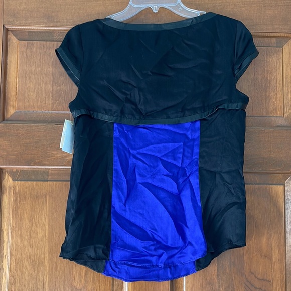 Milly, silk color, block top NWT trimmed with faux leather size 0 - Picture 9 of 12